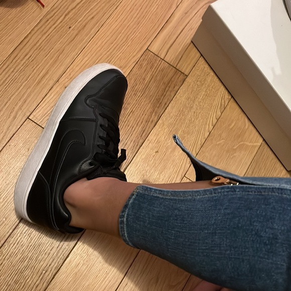 Nike Sneakers - Picture 5 of 6